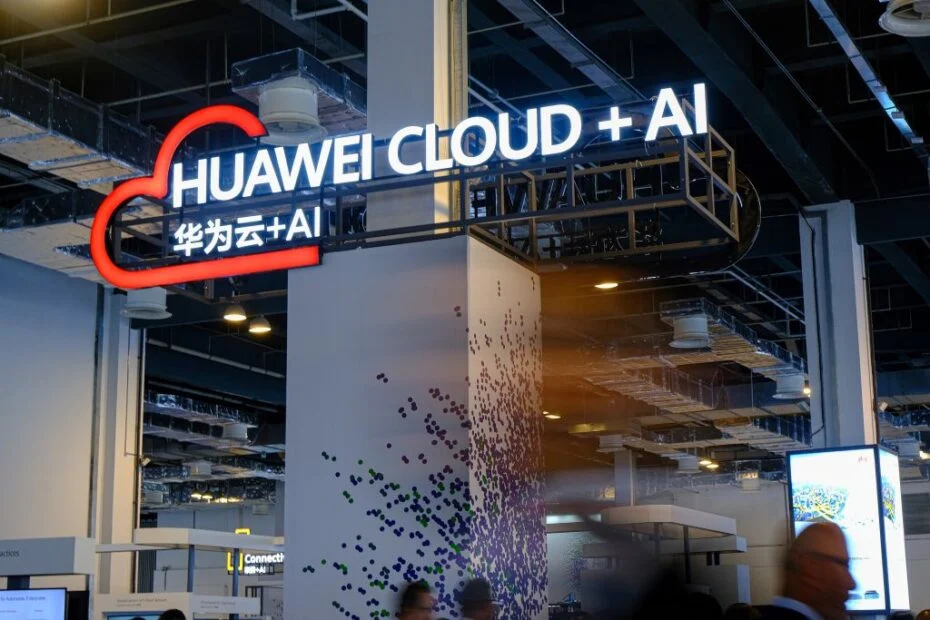 Huawei's AI-Native Home Broadband Solution Steals the MWC Spotlight